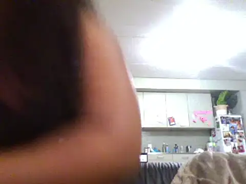 Snapshot of bonbonaumiel chatting on 12/15/24, 05:10 bonbonaumiel online show from 12/15/24, 05:10