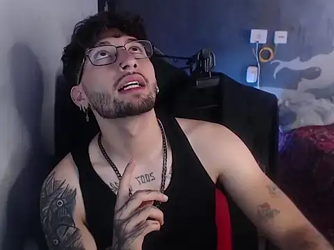 Dereck Dickson online show from 10/28/25, 01:03