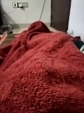 delhiboyooo online show from 12/28/24, 11:48