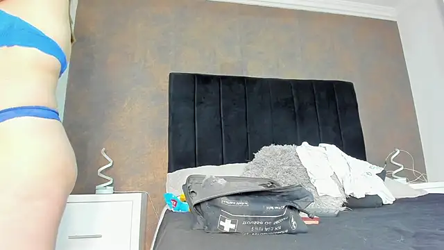 Snapshot of NaxaAndLexi_ chatting on 02/11/25, 01:30 NaxaAndLexi online show from 02/11/25, 01:30