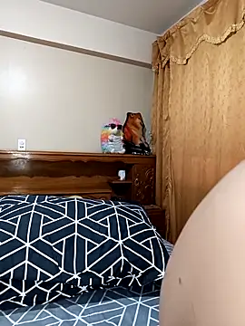 Lucy Chery online show from 09/12/25, 10:21