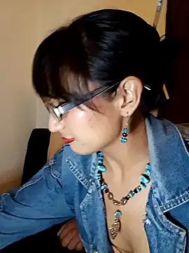Snapshot of Lucy_Chery chatting on 05/05/26, 03:36 Lucy Chery online show from 05/05/26, 03:36