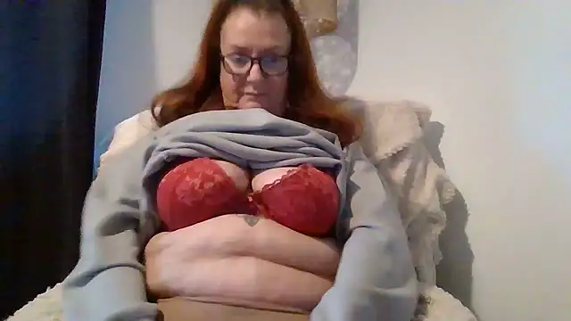 Snapshot of Tillieuk chatting on 03/09/26, 03:16 Tillieuk online show from 03/09/26, 03:16