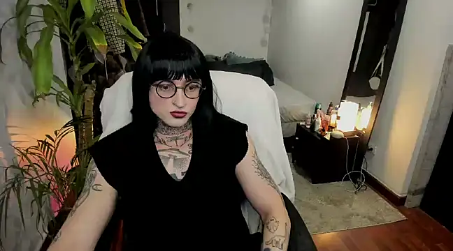 ShiiraVelkor online show from 03/18/25, 10:26