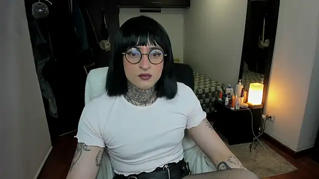 ShiiraVelkor online show from 09/13/25, 09:53