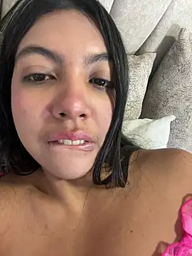 Snapshot of nicole_fisherr chatting on 03/27/26, 06:30 nicole fisherr online show from 03/27/26, 06:30