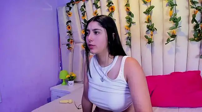 Snapshot of Lucy_Anall_ chatting on 02/09/25, 01:00 Lucy Anall online show from 02/09/25, 01:00