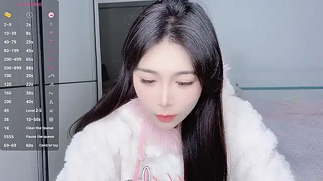 Snapshot of White-Star chatting on 12/25/24, 07:24 White-Star online show from 12/25/24, 07:24