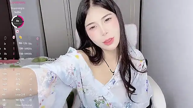 Snapshot of White-Star chatting on 01/07/25, 09:14 White-Star online show from 01/07/25, 09:14