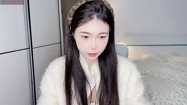 Snapshot of White-Star chatting on 01/12/25, 06:05 White-Star online show from 01/12/25, 06:05