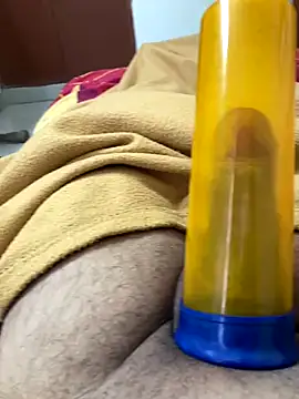 Snapshot of satrr_xxx chatting on 12/02/24, 07:36 satrr xxx online show from 12/02/24, 07:36