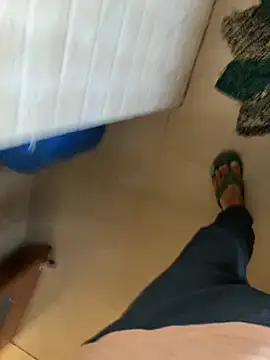 Snapshot of satrr_xxx chatting on 02/13/25, 09:09 satrr xxx online show from 02/13/25, 09:09