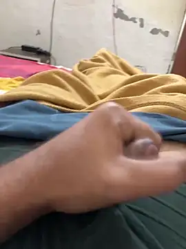 Snapshot of satrr_xxx chatting on 11/19/25, 06:02 satrr xxx online show from 11/19/25, 06:02