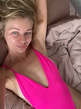 Snapshot of -OliWow- chatting on 03/01/26, 01:51 -OliWow- online show from 03/01/26, 01:51