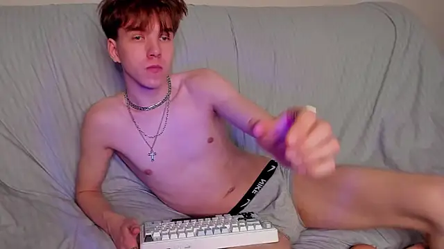 Snapshot of braxiboy chatting on 12/19/24, 04:57 braxiboy online show from 12/19/24, 04:57