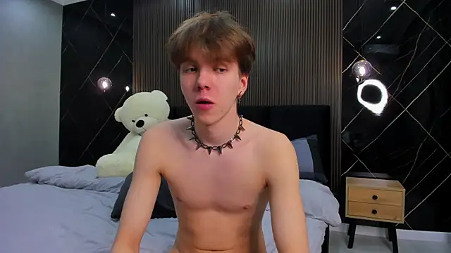 Snapshot of braxiboy chatting on 01/26/25, 01:04 braxiboy online show from 01/26/25, 01:04