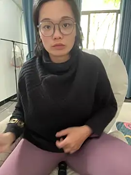 Snapshot of Bella0815 chatting on 02/05/25, 06:46 Bella0815 online show from 02/05/25, 06:46