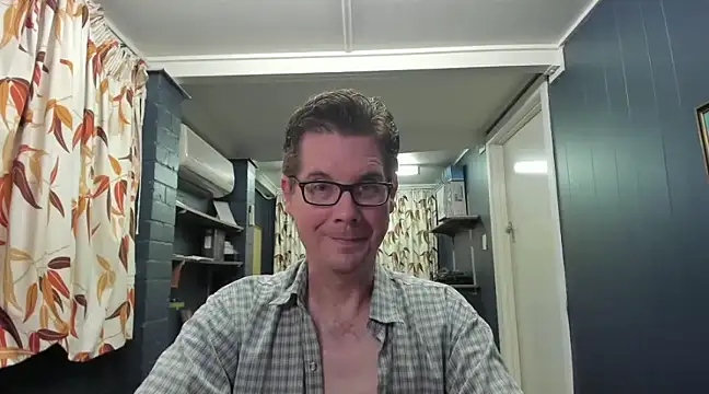 Snapshot of tilobinder chatting on 12/08/24, 02:52 tilobinder online show from 12/08/24, 02:52