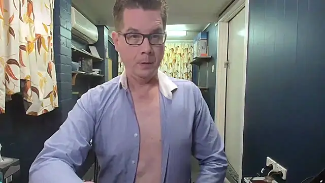 tilobinder online show from 11/15/25, 01:29