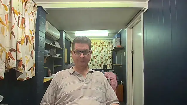 tilobinder online show from 11/16/25, 02:11