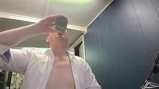 tilobinder online show from 12/21/25, 12:34