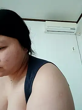 hello098712 online show from 11/14/25, 09:19