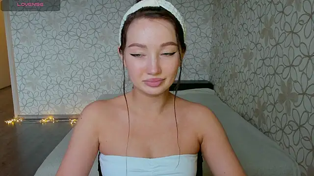 Lissa Cristal online show from 05/17/26, 11:17