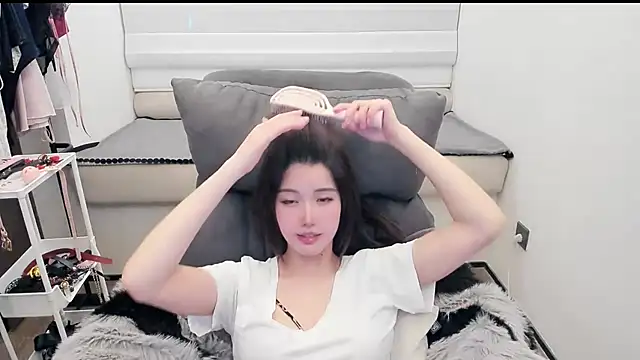 bbtt544 online show from 12/15/25, 01:48