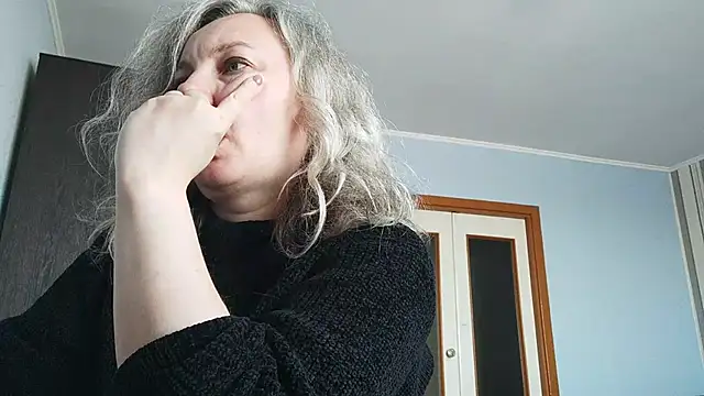 EdithManning online show from 04/29/26, 06:28