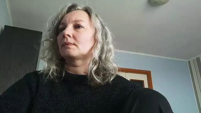 EdithManning online show from 05/04/26, 05:14