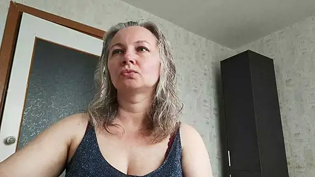 EdithManning online show from 06/12/26, 05:39
