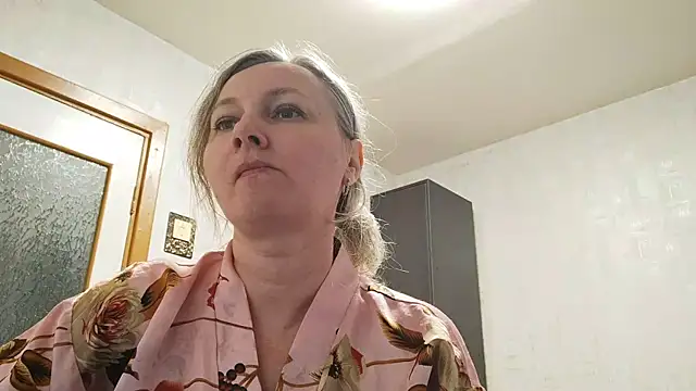 EdithManning online show from 06/15/26, 06:43