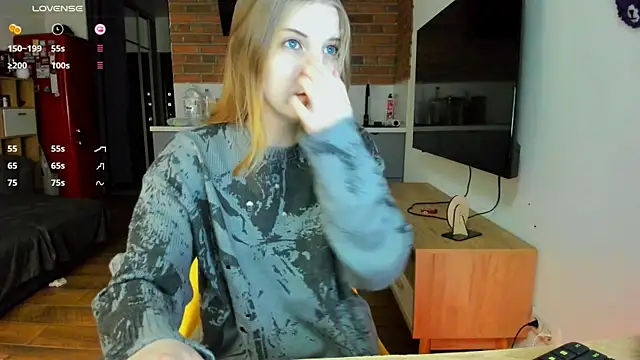 Snapshot of princessaalicc chatting on 02/06/25, 12:22 princessaalicc online show from 02/06/25, 12:22