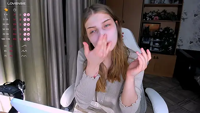 Snapshot of princessaalicc chatting on 09/29/25, 03:17 princessaalicc online show from 09/29/25, 03:17