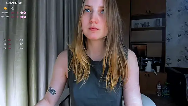 Snapshot of princessaalicc chatting on 10/16/25, 03:13 princessaalicc online show from 10/16/25, 03:13