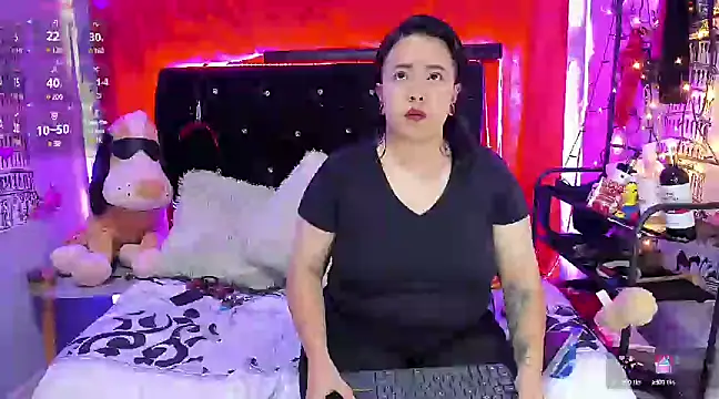 katieeandsharonn online show from 01/18/25, 12:26