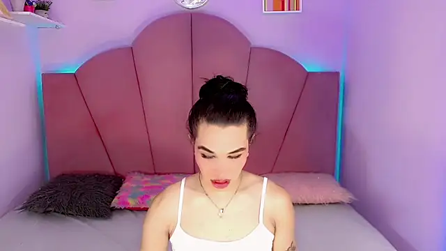 Snapshot of Jadeyourqueen chatting on 12/20/24, 12:27 Jadeyourqueen online show from 12/20/24, 12:27