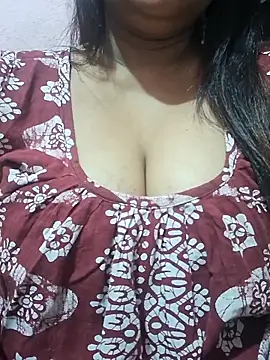 Snapshot of Hot-Anuska chatting on 02/05/26, 06:12 Hot-Anuska online show from 02/05/26, 06:12