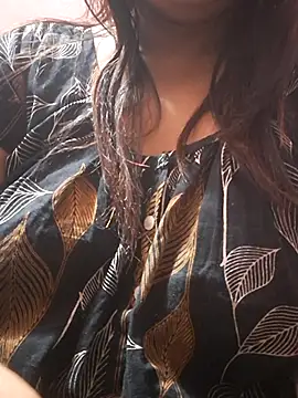 Snapshot of Hot-Anuska chatting on 02/19/26, 05:53 Hot-Anuska online show from 02/19/26, 05:53