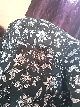 Snapshot of Hot-Anuska chatting on 02/26/26, 09:52 Hot-Anuska online show from 02/26/26, 09:52