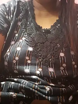 Snapshot of Hot-Anuska chatting on 03/07/26, 06:05 Hot-Anuska online show from 03/07/26, 06:05