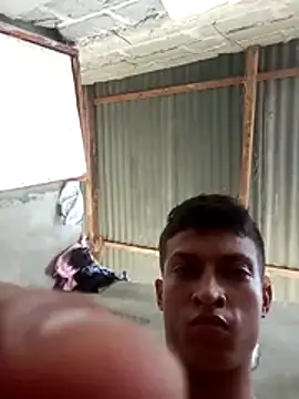 Snapshot of wolf_james123 chatting on 10/31/25, 03:57 wolf james123 online show from 10/31/25, 03:57