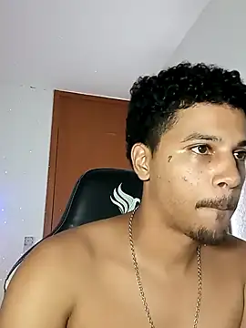 Snapshot of gugao666 chatting on 12/13/24, 02:21 gugao666 online show from 12/13/24, 02:21