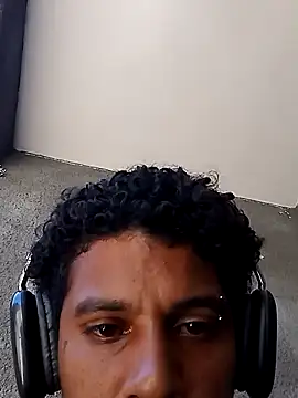 Snapshot of gugao666 chatting on 02/17/25, 03:53 gugao666 online show from 02/17/25, 03:53