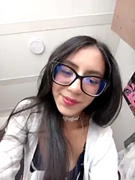 Snapshot of MissAfroditha chatting on 12/21/25, 09:11 MissAfroditha online show from 12/21/25, 09:11