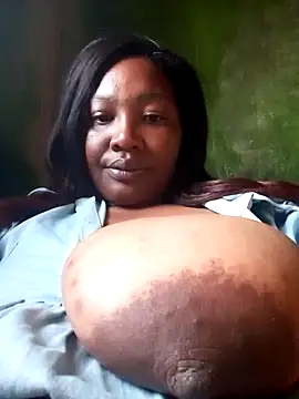 Snapshot of chubbydoll122 chatting on 09/15/25, 03:34 chubbydoll122 online show from 09/15/25, 03:34