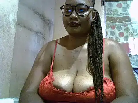 Snapshot of chubbydoll122 chatting on 02/19/26, 02:13 chubbydoll122 online show from 02/19/26, 02:13