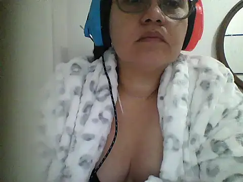 gaby0075 online show from 12/11/24, 09:23