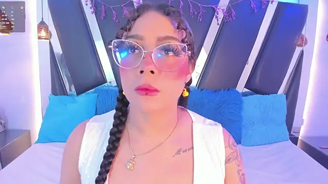 antonelllepiercee online show from 06/23/26, 11:41