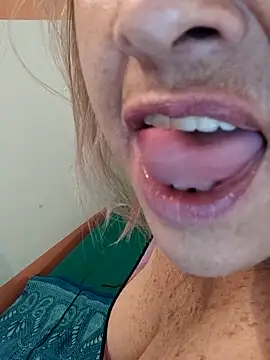 Kasandra Ho online show from 02/05/25, 01:47